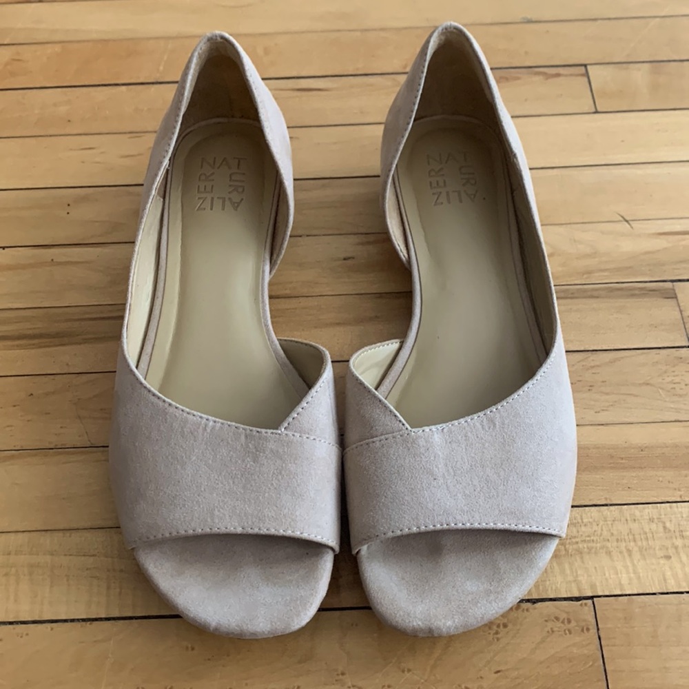 Naturalizer Jasmin Tan Faux Suede Open Toe Flat 9W